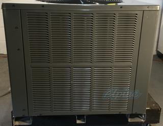 Photo of Goodman GPC1430H41 (Item No. 638750) 2.5 Ton, 14 SEER Self-Contained Packaged Air Conditioner, Dedicated Horizontal 33313