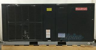 Photo of Goodman Goodman GPC1430H41 (Item No. 648307) 2.5 Ton, 14 SEER Self-Contained Packaged Air Conditioner, Dedicated Horizontal 32755
