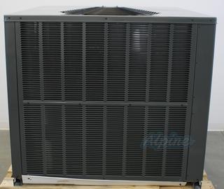 Photo of Goodman GPC1460M41 (Item No. 702767) 5 Ton, 14 SEER Self-Contained Packaged Air Conditioner, Multi-Position 50643