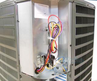 Photo of Goodman GSC130301 Central Air Conditioner 2.5 Ton, 13 SEER Condenser, R22 Refrigerant 6231