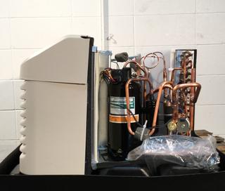 Photo of Amana PTH093G50AXXX (Item No. 643162) 9,000 BTU (0.8 Ton) Cooling, 17,100 BTU Heating, 11.5 EER Heat Pump PTAC, 5kW Heat Strip, R-410A Refrigerant 30907