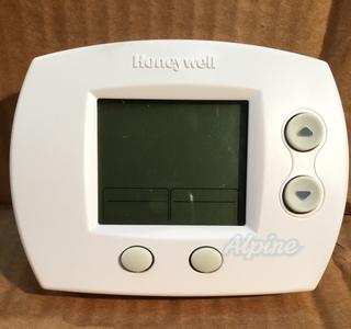 Photo of Honeywell TH5110D1022 (642568) FocusPro 5000 Universal Non-Programmable Thermostat - One Stage Heat One Stage Cool (Large Screen) 30590