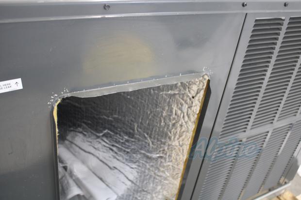 Photo of Goodman GPCH34241 (Item No. 728917) 3.5 Ton, 13.4 SEER2 Self-Contained Packaged Air Conditioner 59213