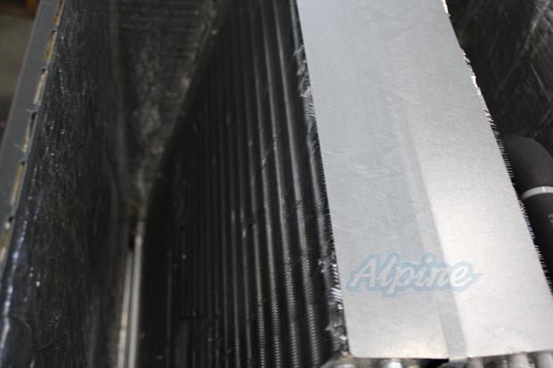 Photo of Goodman CAPF3137B6 (Item No. 731638) 2.5 to 3 Ton, W 17 1/2 x H 30 x D 21, Painted Cased Evaporator Coil 60232