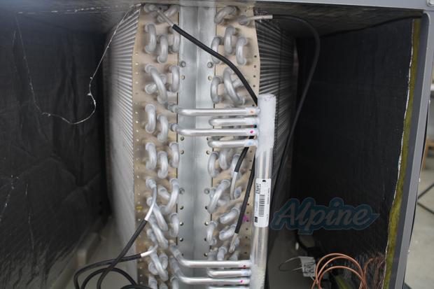 Photo of Blueridge BC742HCT-71 (Item No. 739200) 3.5 Ton, W 26 1/2 x H 21 x D 21 1/2, Horizontal Cased Evaporator Coil w/TXV 62841
