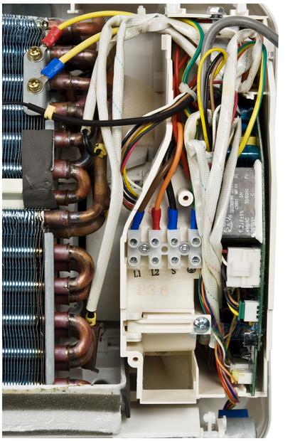 Photo of Chigo QCHD24 24,000 BTU Cooling (2 Ton), 25,000 BTU Heating, 14.2 SEER Heating/Cooling (Heat Pump), Dual-Zone Mini-Split System, 230 Volts, R-410A Refrigerant 9910