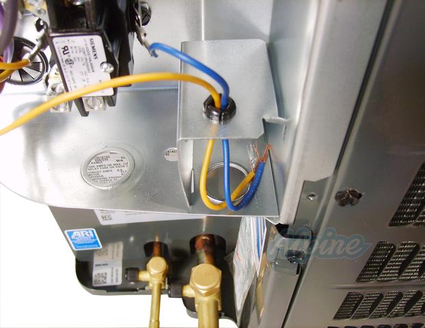 Photo of Goodman GSC130421 Central Air Conditioner 3.5 Ton, 13 SEER Condenser, R22 Refrigerant 6233
