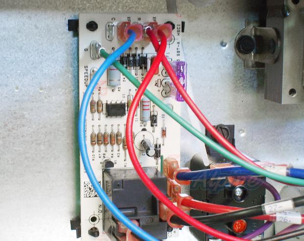 Photo of Goodman GPC1348H41 4 Ton, 13 SEER Self-Contained Packaged Air Conditioner, Dedicated Horizontal 6294