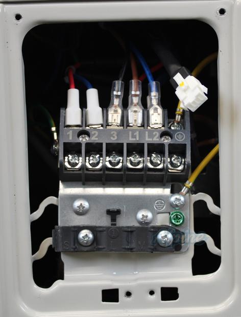 Photo of Blueridge BDS1A18SC0-18WM-KIT15 17,000 BTU (1.4 Ton) 1-Zone DIY 20 SEER2 Inverter R-454B DS1 Heat Pump Condenser System KIT 15 FT 61611