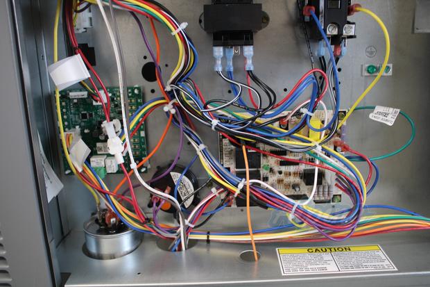 Photo of Blueridge BRP7GE1360E126P-01A 5 Ton Cooling, 126,000 BTU Heating 13.4 SEER2 Gas Package Unit, Multi Positional 63445