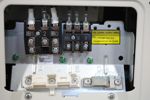 Photo of Blueridge BXM0Z18SC0-9LW-9WM 18000 BTU (1.5 Ton) 2-Zone 17 SEER2 Inverter R-32 XM0 Series Heat Pump System 64430