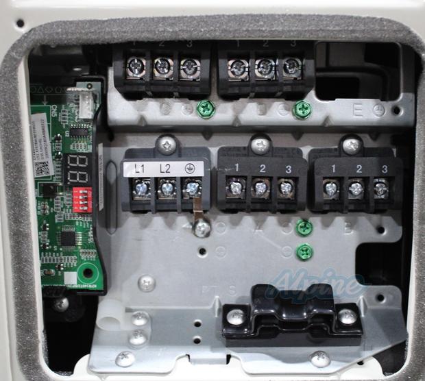 Photo of Blueridge BXM1A27SC0-12CDH-18CDH 26,600 BTU (2.2 Ton) 2-Zone 21 SEER2 Inverter R-454B XM1 Series Heat Pump Condenser System 61362