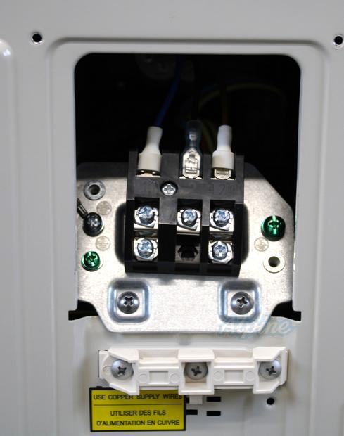 Photo of Blueridge BXS1Z09SC0 9,000 BTU 18.8 SEER2 Single Zone Ductless Mini Split Outdoor Condenser 63715