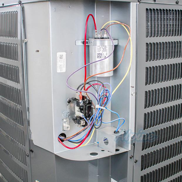Photo of Goodman GLXS3BN4210 3.5 Ton, 13.4 to 14.5 SEER2 Condenser, R-32 Refrigerant, Northern Sales Only 62459