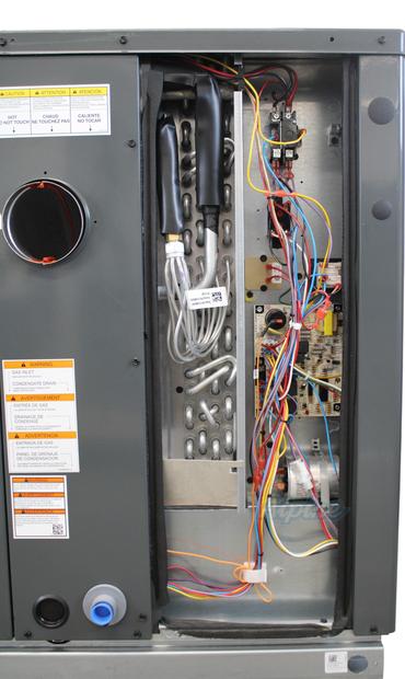 Photo of Goodman GPGM32404031 2 Ton Cooling, 40,000 BTU Heating, 13.4 SEER2 81% AFUE Gas Electric Packaged Unit, Multi-Position 62788