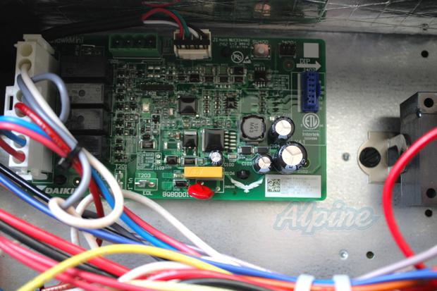 Photo of Goodman GPHH53631 3 Ton, 15.2 SEER2 Self-Contained Two-Stage Packaged Heat Pump 63433