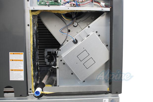 Photo of Goodman GPHM33631 3 Ton, 13.4 SEER2 Self-Contained Packaged Heat Pump, Multi-Position 62810