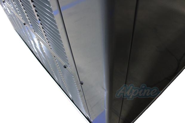 Photo of Goodman GPCM33041 (Item No. 716764) 2.5 Ton, 13.4 SEER2 Self-Contained Packaged Air Conditioner, Multi-Position 55611