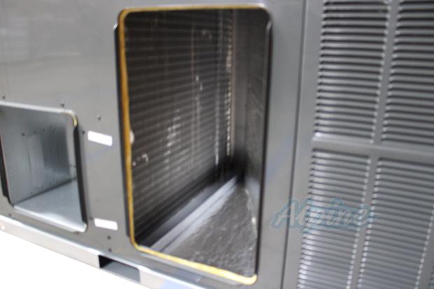 Photo of Goodman GPCH34841 (Item No. 727354) 4 Ton, 13.4 SEER2 Self-Contained Packaged Air Conditioner 58698