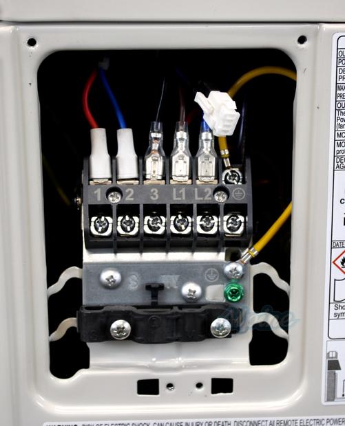 Photo of Blueridge BXS3A09SC0 9,000 BTU 25.8 SEER2 Single Zone Ductless Mini Split Outdoor Condenser 63116