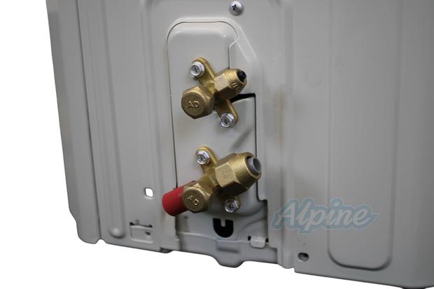Photo of Blueridge BXS2A09SC0-9WM-KIT15 9,000 BTU (0.8 Ton) 1-Zone 21.6 SEER2 Inverter R-454B XS2 Heat Pump Condenser System KIT 15 FT 60277