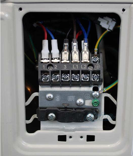 Photo of Blueridge BXS2A09SC0-9WM-KIT15 9,000 BTU (0.8 Ton) 1-Zone 21.6 SEER2 Inverter R-454B XS2 Heat Pump Condenser System KIT 15 FT 60275