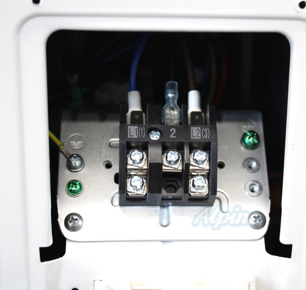 Photo of Blueridge BXS4Z18UC0-18CC8-KIT15 18,000 BTU (1.5 Ton) 1-Zone 21 SEER2 Inverter R-32 XS4 Heat Pump Ultra Cool/Ultra Heat System KIT 15 FT 60706