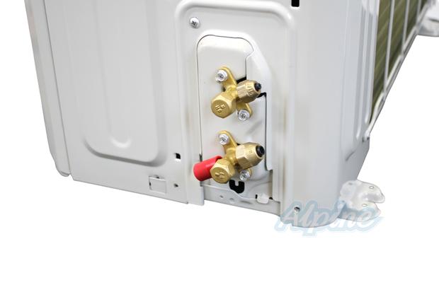 Photo of Blueridge BXS6A09UC0-9WM-KIT15 9,000 BTU (0.8 Ton) 1-Zone 33.3 SEER2 Inverter R-454B XS6 Heat Pump Ultra Cool/Ultra Heat System KIT 15 FT 60401